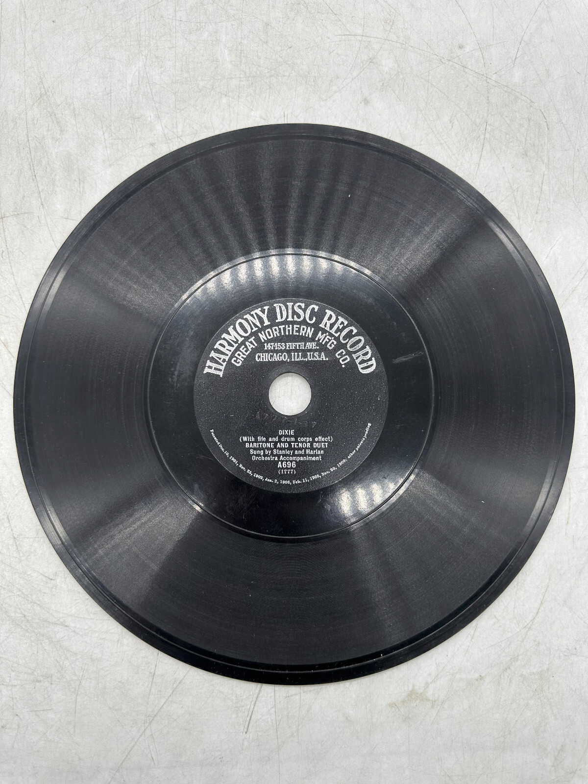 Carrol Clark De Little Old Log Cabin In De Lane / Stanley & Harlan Dixie A696