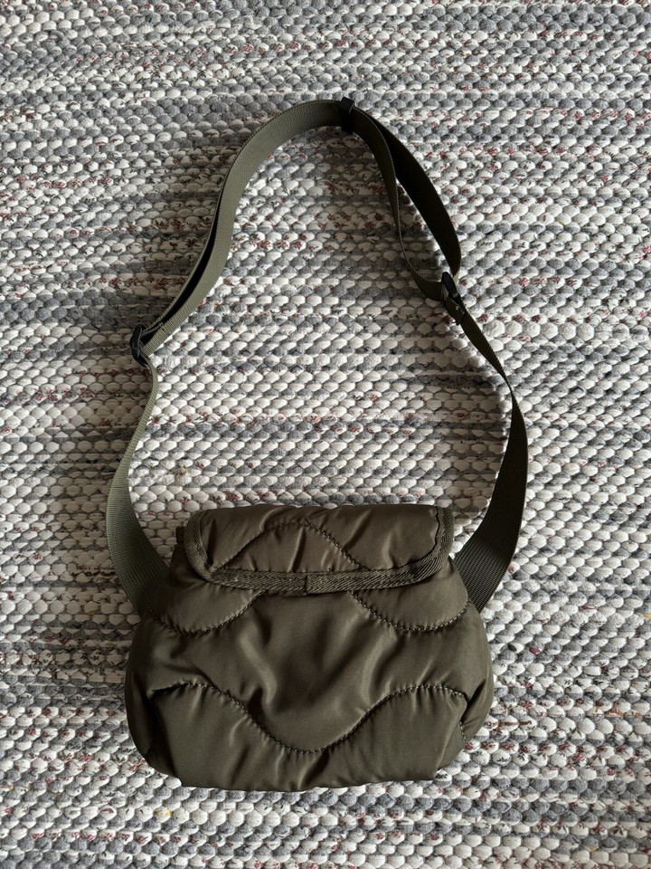 Army Green Puffed Crossbody Quilted Travel Light Mini Bag Labour Wait
