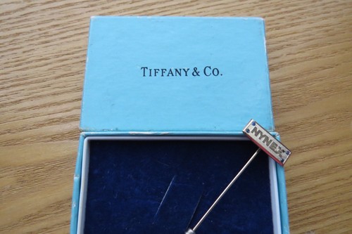 SO VINTAGE TIFFANY & CO STERLING VERMEIL & SAPPHIRE NYNEX STICK PIN IN OVP