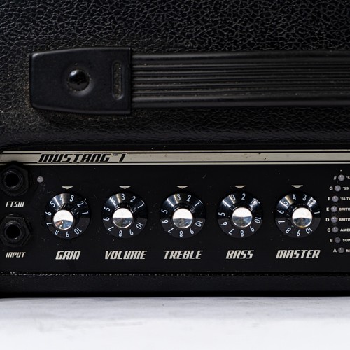 Amplificador combinado de guitarra modelado Fender Mustang I V.2 20 vatios 1x8 - Imagen 6 de 7