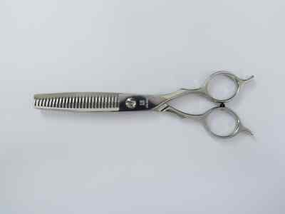 OKAWA pro scissors ハサミ6.0inch s-l400.jpg