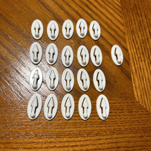 The Game of Life Twists & Turns 21 Arrow Clips 2007 Replacement Pieces Parts - Picture 1 of 2