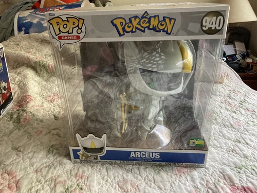 FunkoVille Funko Pop Jumbo Pokemon Arceus 940 2024 SDCC EXCLUSIVO EVENTO - Imagen 2 de 4