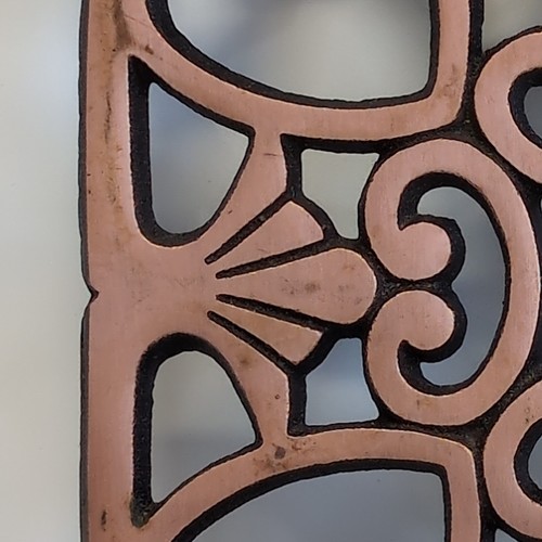 Pampered Chef Round-Up From the Heart Trivet 2008 #0903 Cast Iron & Copper 6”x6” - Picture 4 of 7