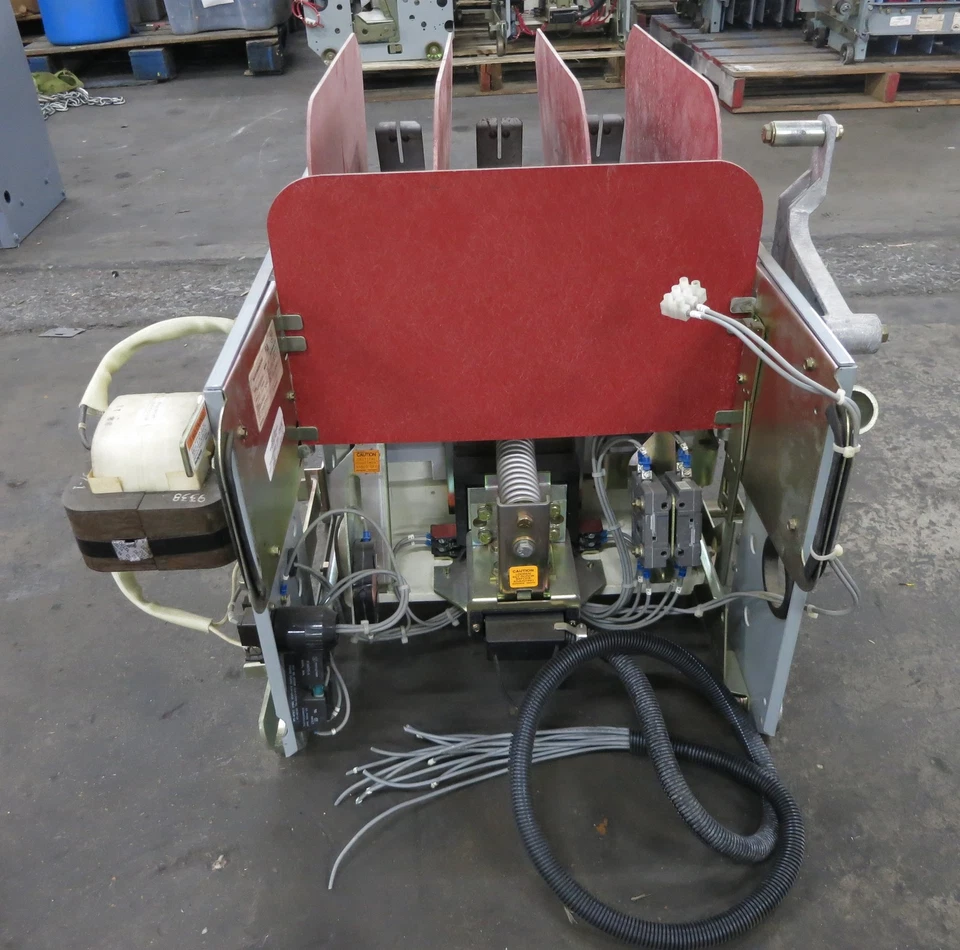 Cutler Hammer SJA50VW430 360A 7200V Contactor de vacío Ampgard VMAN3FN4G1-T1 7,2 kV Foto 3 de 4