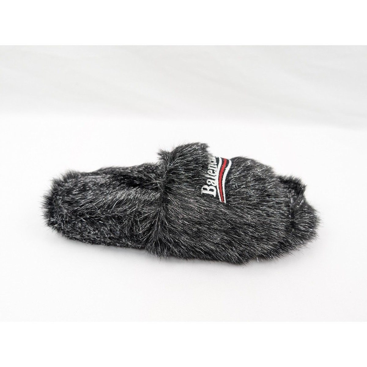 【Balenciaga 】 FURRY SLIDE サンダル　38サイズ Balenciaga Furry Platform Sandals | Neiman Marcus