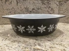 Vintage Pyrex Black Snowflake Oval 1 1/2 QT Glass Casserole Dish (043) No lid