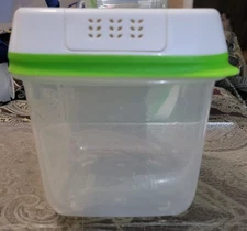 Rubbermaid FreshWorks Keeper Container 6.3 Cup 1X75 5.5"×5.5"×5.75"