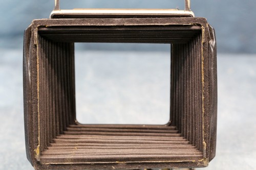 Graflex Speed Graphic 4X5 Front Standard with Good Bellows no light leaks & clip - Picture 9 of 11