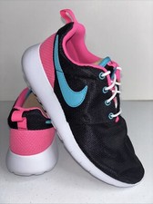 Nike Roshe One GS 599729-013 Size 5Youth 'Black/Pink Blast'