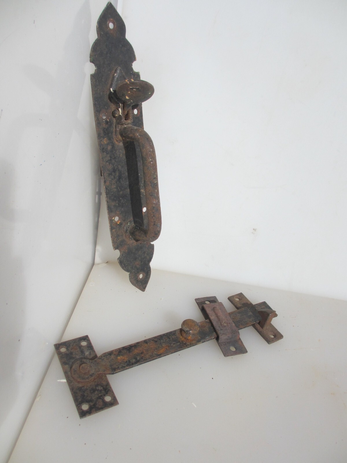 Antique Iron Door Latch Lock Catch Old Gate WC Barn Keep Vintage 9"W