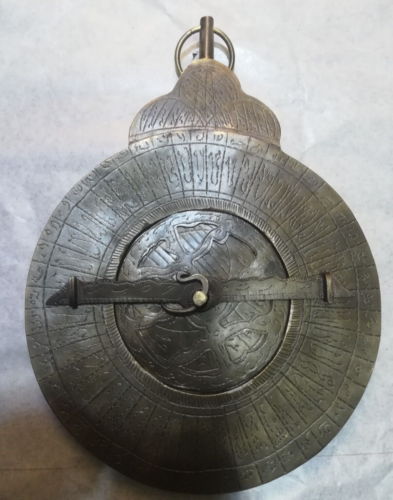 Vieil Astrolabe, très lourd, bien fait à la main Antique extrêmement rare... - Photo 1/5