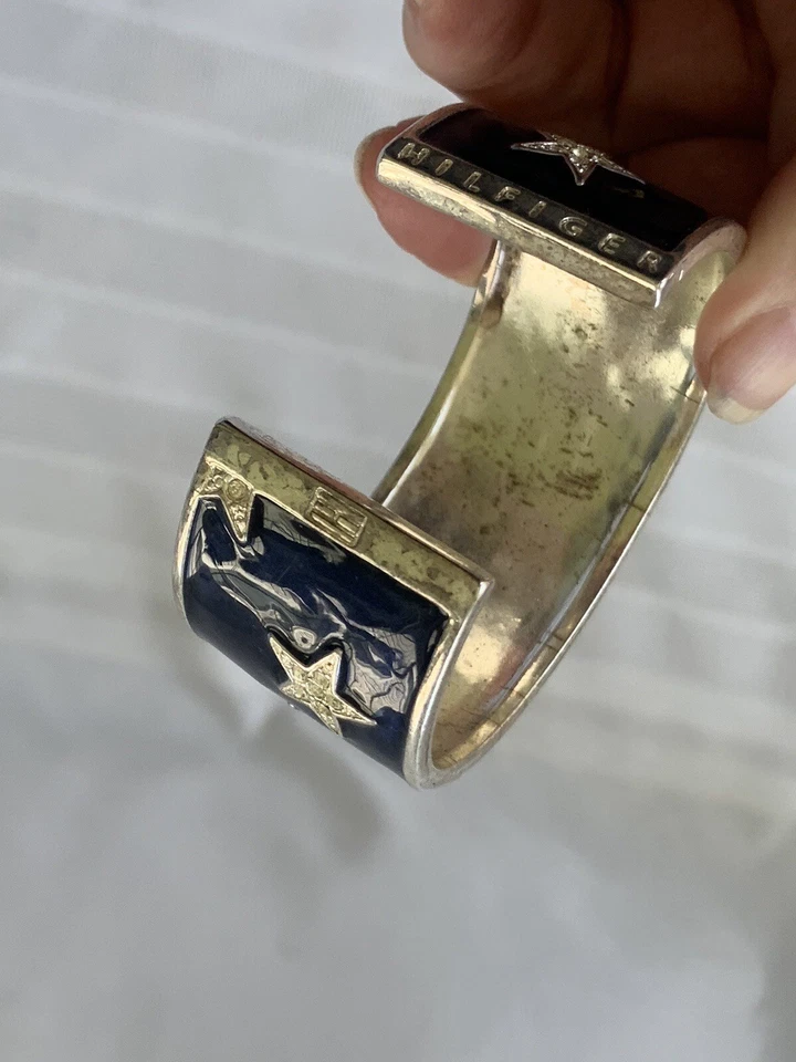 Brazalete Tommy Hilfiger De Colección Esmalte Azul Estrás Estrellas Elegante Difícil de Encontrar Foto 3 de 4