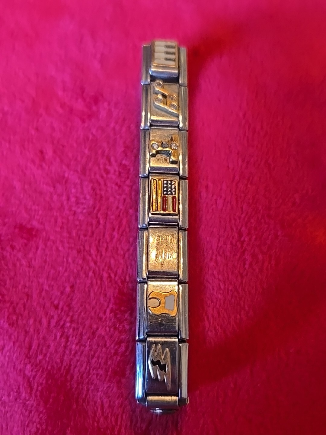 Foto 1 di 8