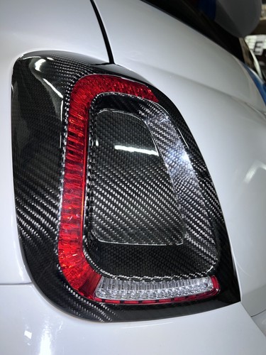 Cover Fanali Posteriori VERO CARBONIO Abarth 595/695 Restyling - Fiat 500 - Imagen 2 de 3