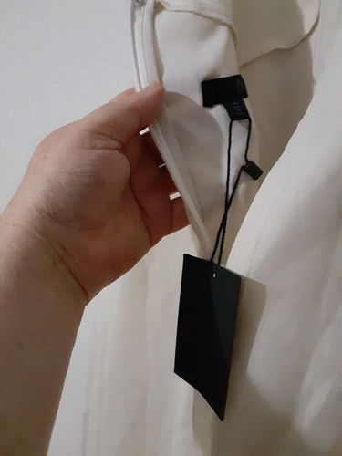Neu mit Etikett Revolve NBD Mika Maxi Chiffon Kleid in Elfenbein Größe XS vorne und hinten ausgeschnitten - Bild 12 von 15