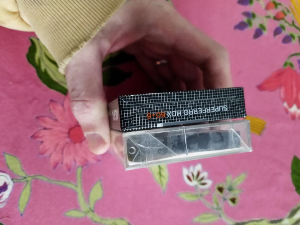 Lot Cassette Audio Vierge Agfa 60 Plus 6 Superferro Hdx Et Cassette De Nettoyage - Photo 3/4