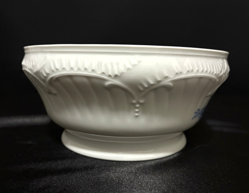 VINTAGE LIMOGES FRANCE WHITEBLUE PORCELAIN PEONY FLOWERS SALAD SERVING BOWL NEW! - Picture 5 of 12