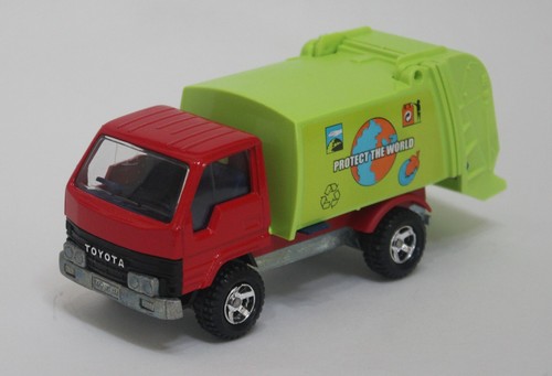 Majorette 3030 Super Maxi Toyota Garbage Truck 1:35 Protect the World LNIB - Picture 4 of 7