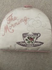 Vintage Teew&auml;rmer Seide handbestickt gesteppt