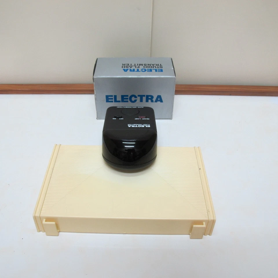 Electra Flash Transmitter - Image 4 of 4
