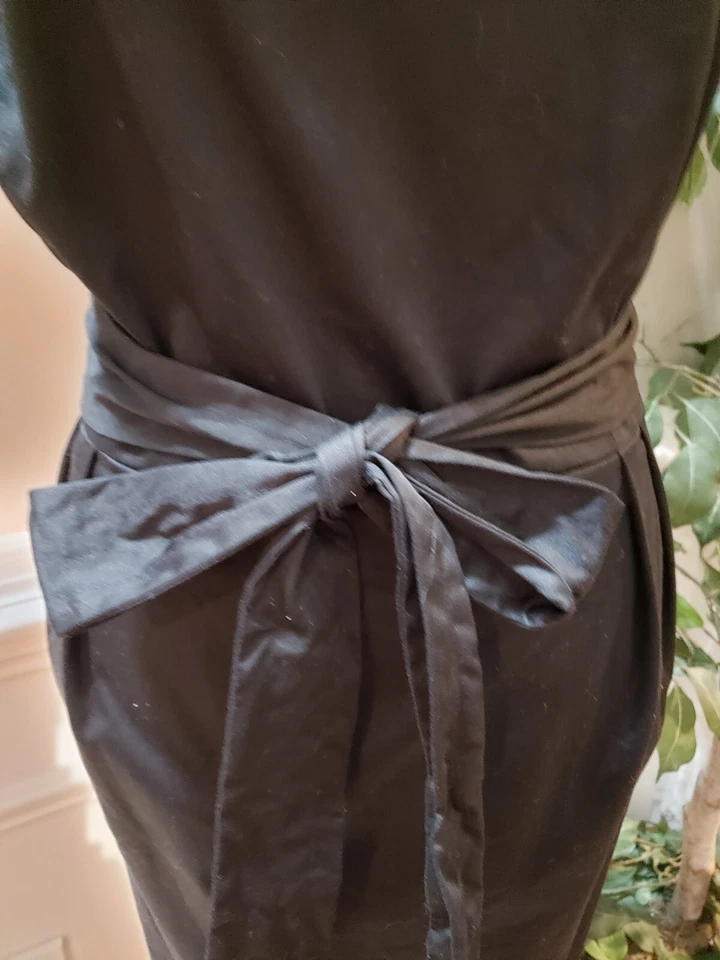 Vestido feminino Alfani preto com miçangas na cintura gola V manga curta comprimento do joelho 18W - Imagem 4 de 4