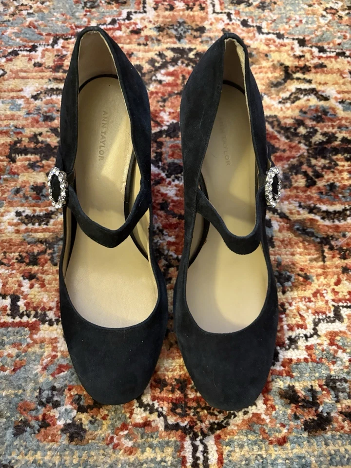 Женские кожаные замшевые туфли на каблуке Ann Taylor модель Mary Jane с пряжкой размер 8,5 - Изображение 2 из 4