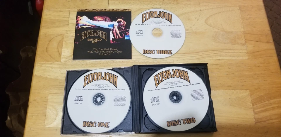 Elton John San Diego 1975 Rare Live Pro 3CD-r Set Mike Millard Tape Used Good. - Image 3 of 4