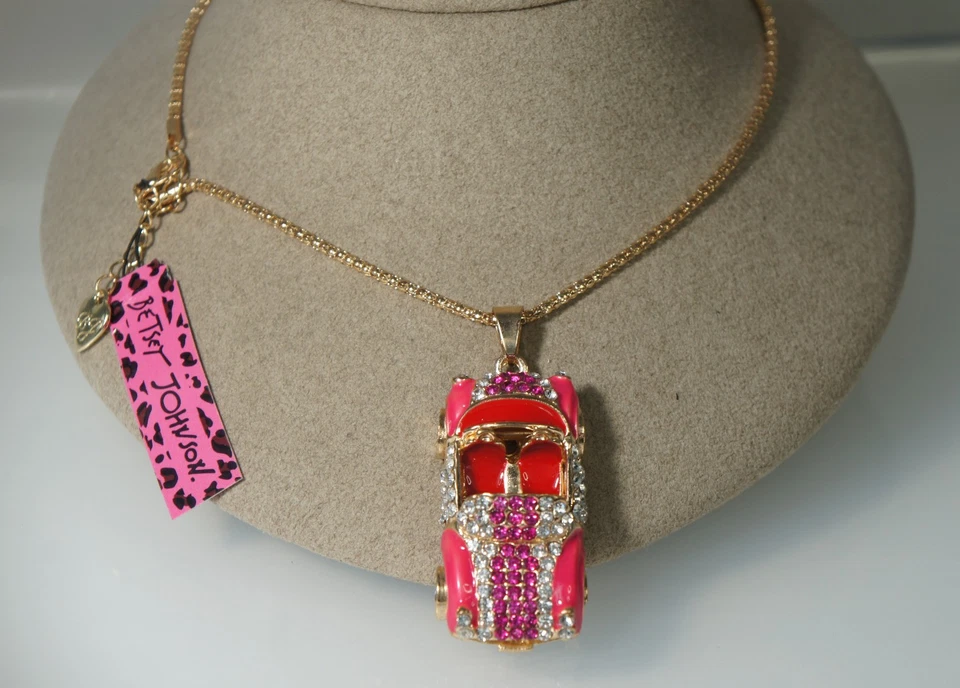 Betsey Johnson ROSA Cristal Articulado Coche Deportivo Colgante Collar 28" Cadena NUEVO Foto 2 de 4