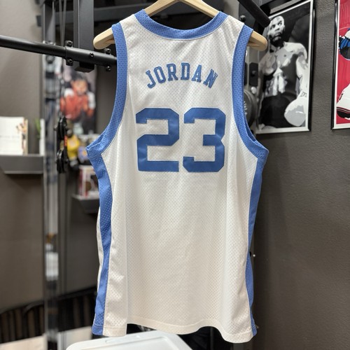 Nike Michael Jordan North Carolina National Champion #23 2001 Jersey Size XL - Picture 2 of 5