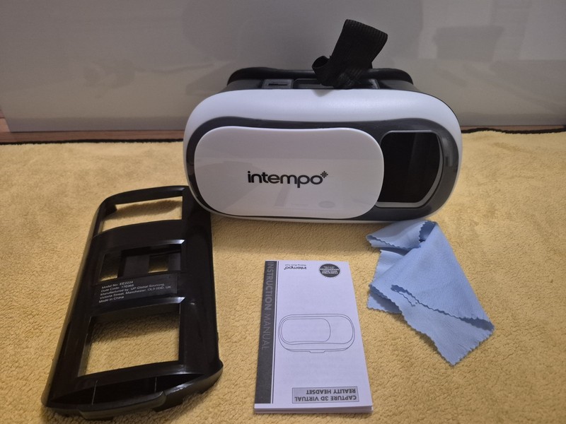 Intempo 3D Virtual Reality Headset  White