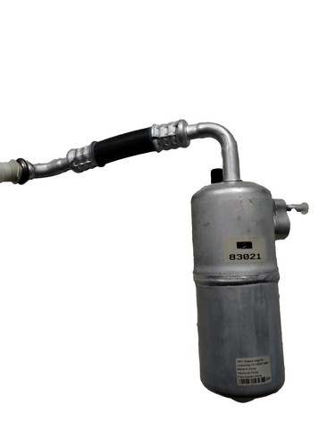 Four Seasons 83021 A/C Accumulator w/ Hose - Ford/Lincoln 97-04 - Picture 1 of 4