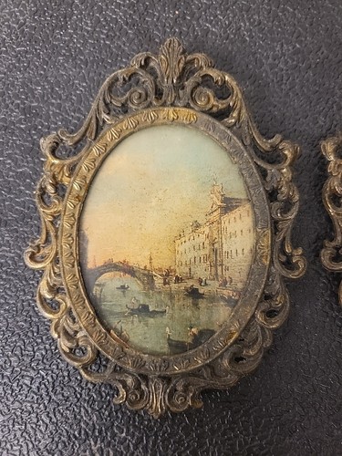 Par de marcos de fotos victorianos de latón ornamentados ovalados hechos en Italia 5,5x3,5" de colección - Imagen 2 de 6