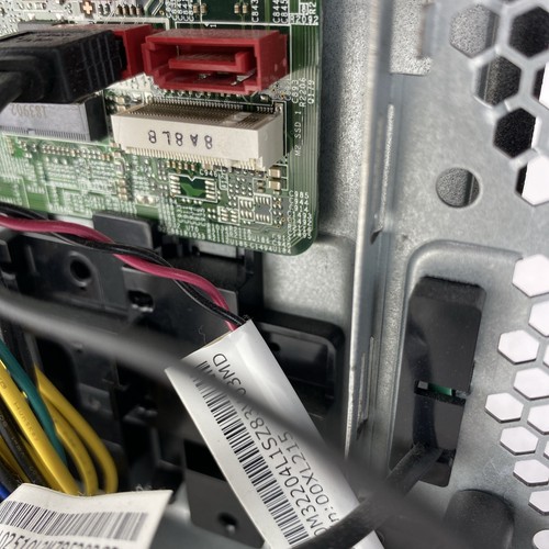 Lenovo ThinkCentre M720s SFF Intel Core i5-8500 3.0GHz 1x16GB RAM No HDD No OS - Afbeelding 11 van 16