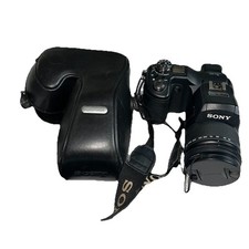 Sony Cyber-Shot DSC-F828 8.0MP Digital Camera + Case