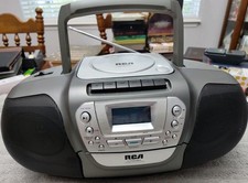 RCA Portable Radio CD Cassette Recorder Player RCA RP7986 RP-7986 Vintage 2000