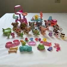 LPS Littlest Pet Shop Lot 16 Figures  Mini Figures  accessories