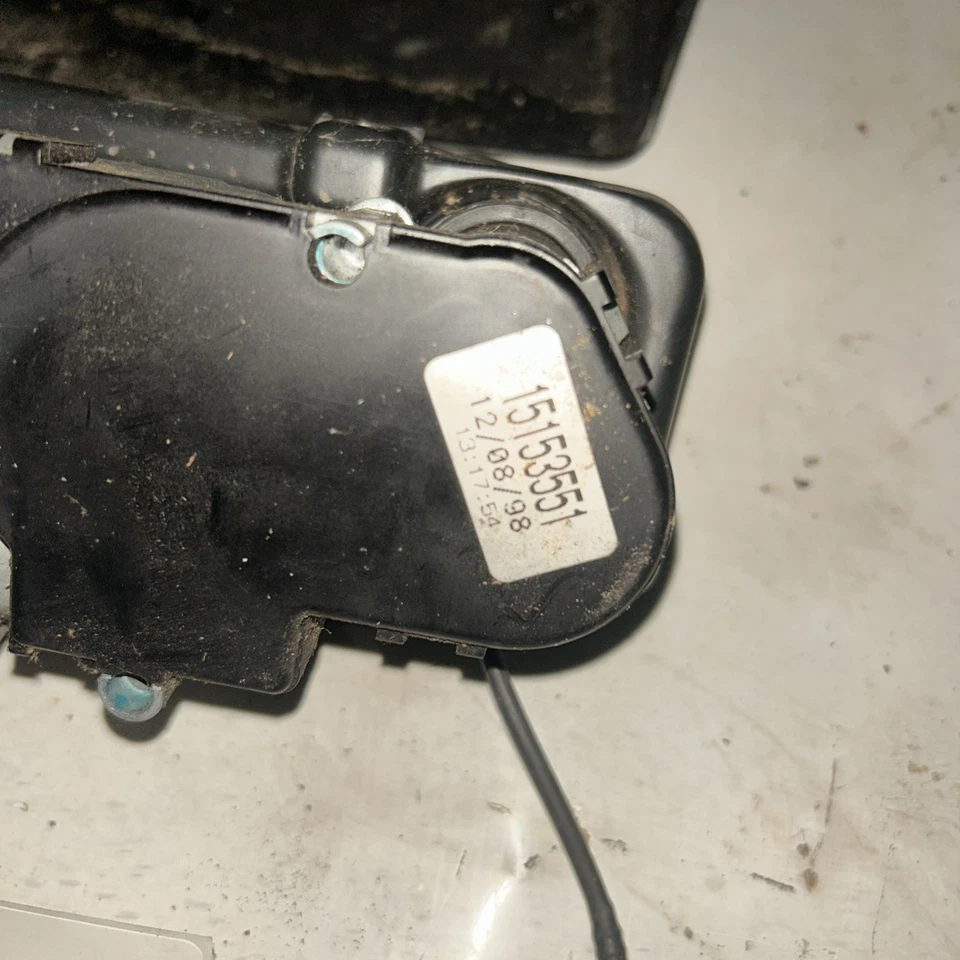 Cadillac Escalade Chevrolet 1999-2000 puerta levadiza trasera motor limpiaparabrisas de vidrio 15153551 Foto 2 de 4