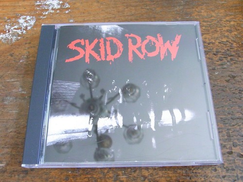 Skid Row CD Self-Titled Melodic Hard Rock! 1st Print! - Picture 1 of 4
