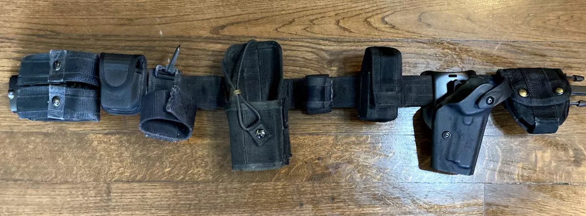 Police Duty Belt w/ Safariland Duty Holster & Accessories Very