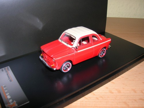 Premium X 1960 NSU-FIAT Weinsberg 500 rot red, 1:43  - Bild 3 von 6