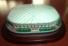 Danbury Mint Minnesota Twins Hubert H Humphrey Metrodome Replica