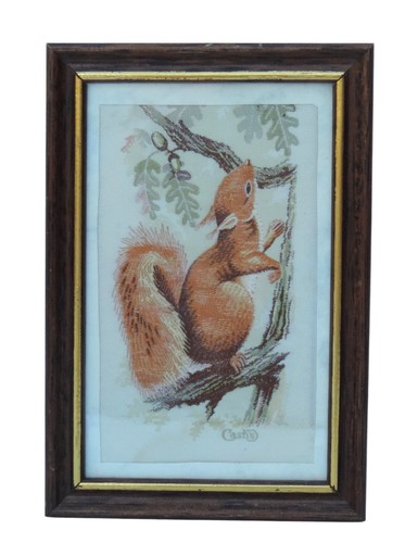 Cash's Silk Woven Pictures - Wildlife - Red Squirrel