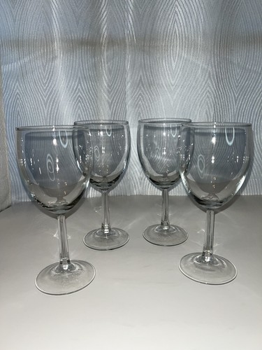 Set Of 4 Red Wine Glass Clear Syrah / Shiraz Beveled Stems 🍷 - Picture 1 of 3