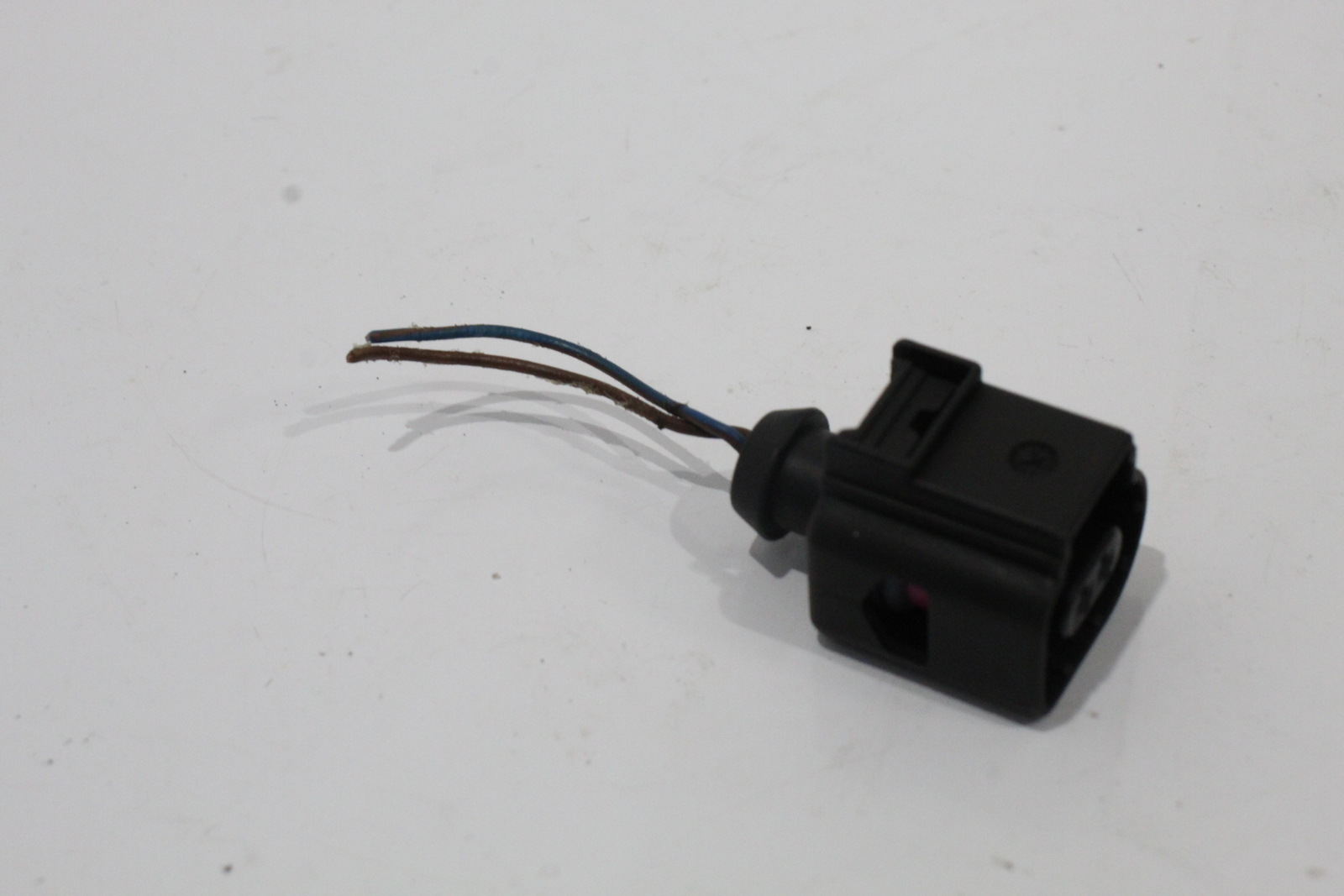 Audi A3 8P 2 Pin Wiring Connector Plug 8K0973702 | eBay