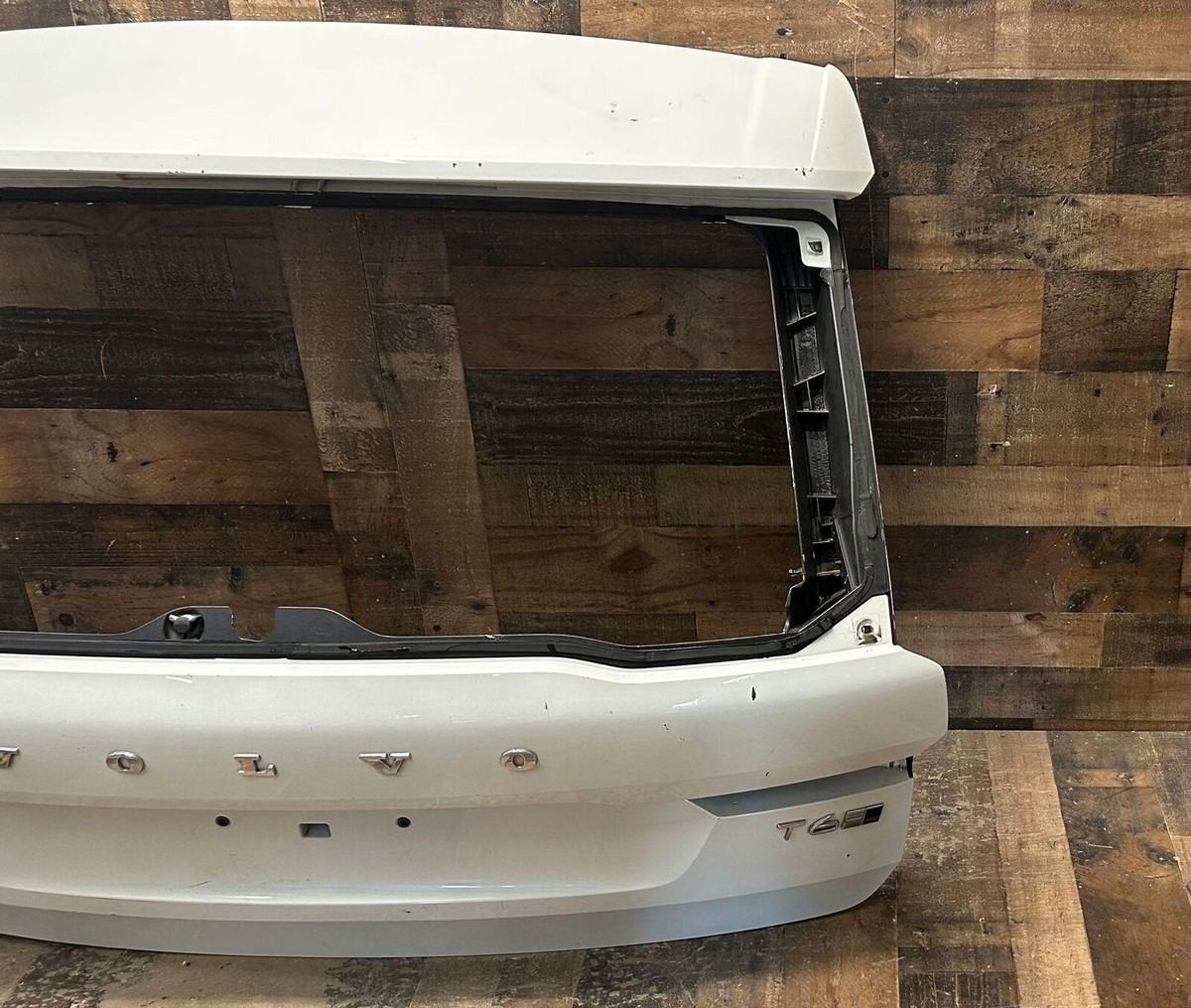Volvo XC60 Rear Tailgate 2018-2022 Hatch Lid Liftgate Shell OEM 
