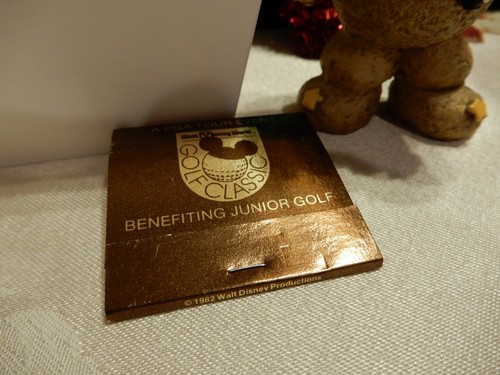 Walt Disney World GOLF CLASSIC Matchbook 1982 Golf Resort Hotel la sala de trofeos - Imagen 6 de 7