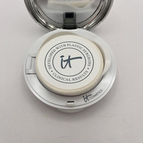 it Cosmetics Confidence in a Compact SPF 50 Foundation MEDIUM 0.63 oz FULL SIZE - Picture 4 of 6