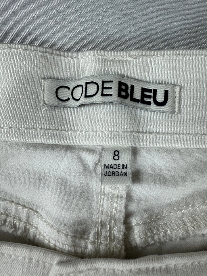 Code Bleu Distressed Denim Jean Shorts Size 8 - Image 4 of 4