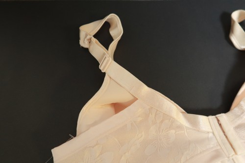 Playtex Secrets Women's Bra 40 DD Shaping BOBSH Light Pink Peach RN#63944 - Picture 10 of 12